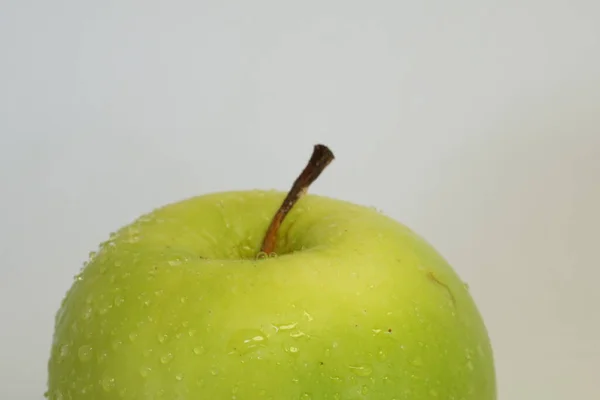 Gros Plan Pomme Verte Sur Fond Blanc — Photo