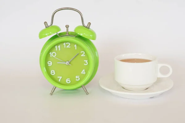 Uma Xícara Chá Com Despertador — Fotografia de Stock