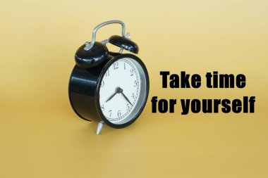 İlham verici metni olan çalar saat. Kendine zaman ayır..