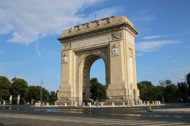 Romanya 'nın Bükreş kentinde Zafer Kemeri (Arcul de Triumf)