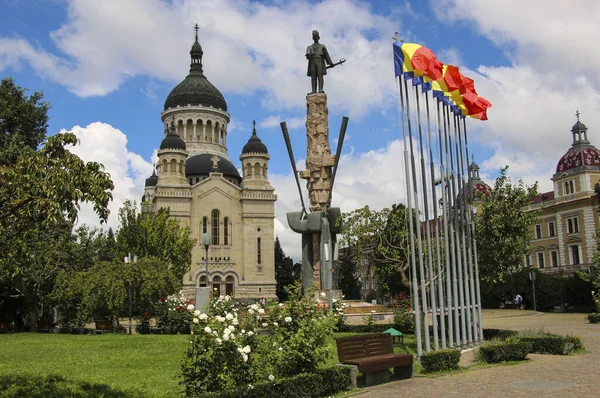 Mariä Himmelfahrt Kathedrale Auf Dem Avram Iancu Platz Cluj Napoca lizenzfreie Stockbilder