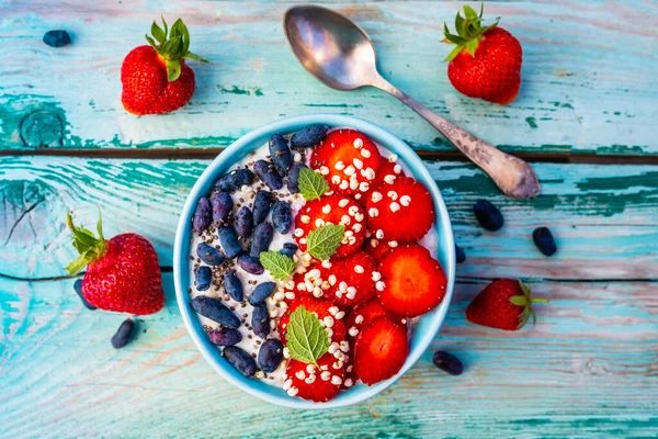 Desayuno Saludable Delicioso Gachas Con Fruta Fresca —  Fotos de Stock