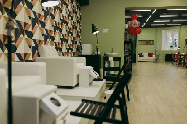 Güzellik salonu. Manikür ve pedikür