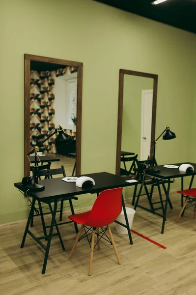 Güzellik salonu. Manikür ve pedikür