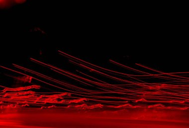 Hareket halindeki ışık ve kontrastın soyut fotoğrafı