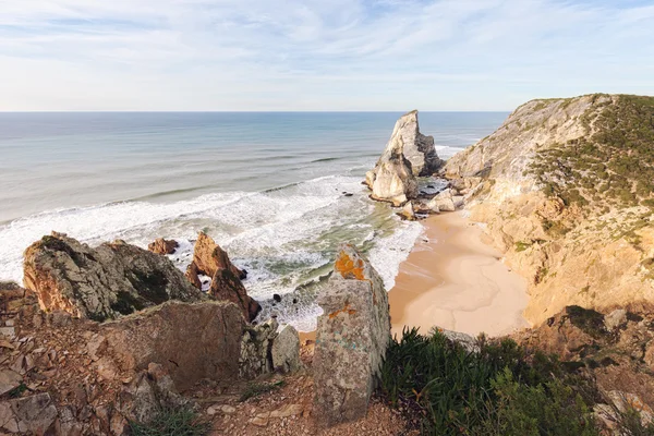 Costa rocosa del océano Atlántico — Foto de Stock