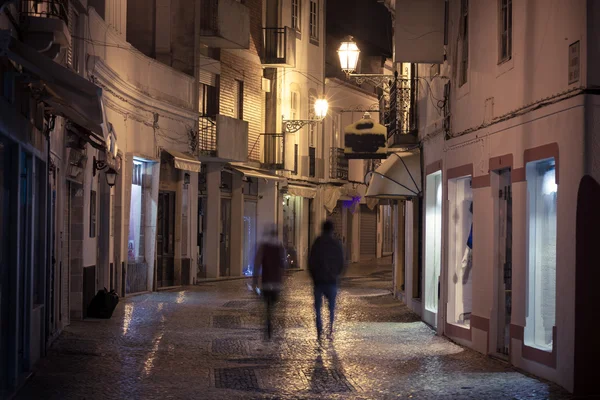 Rua da velha cidade europeia à noite — Fotografia de Stock