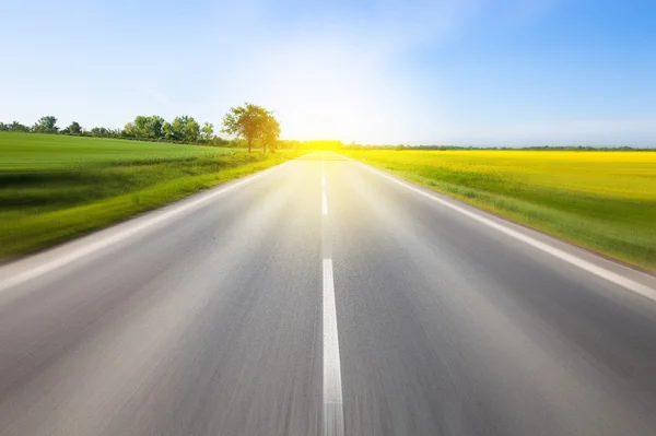 Condução para o sol — Fotografia de Stock