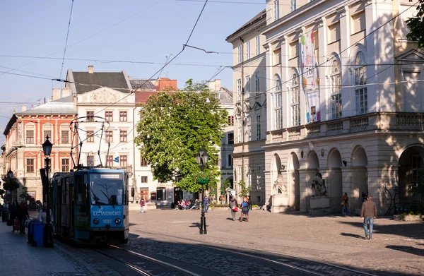 Lviv şehrin sokaklarında sabah — Stok fotoğraf