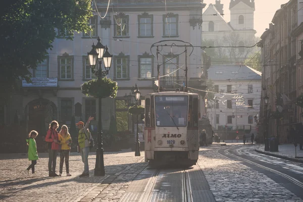 Calles de la mañana de la ciudad de Lviv — Foto de Stock