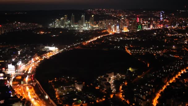 Ufuk gece trafik şehir ışıkları — Stok video