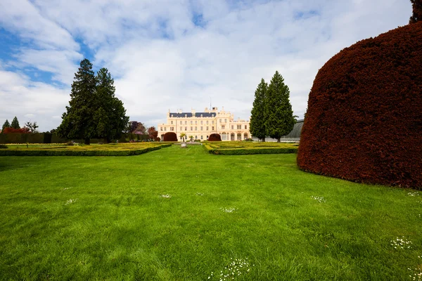 Lednice palace at sunny autumn — Stock Photo, Image