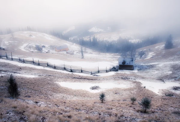 Inverno montanhas dos Cárpatos — Fotografia de Stock