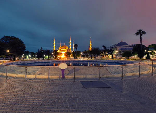 Sultanahmet blauwe moskee 's nachts — Stockfoto