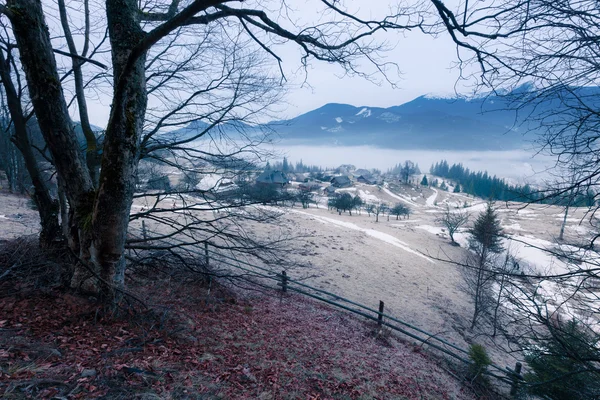 Montanhas de inverno colinas — Fotografia de Stock