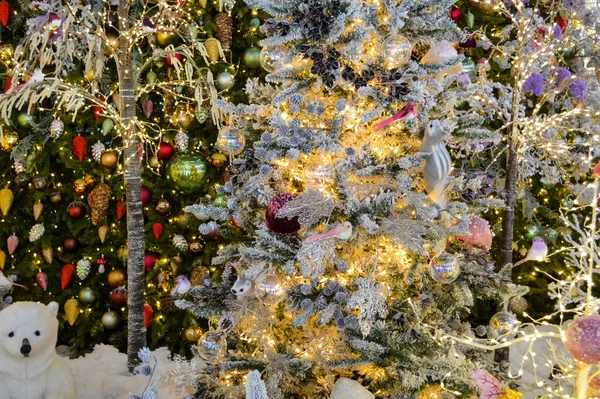 Fundo Férias Natal Inverno Brinquedos Galho Árvore Natal Luzes Embaçadas — Fotografia de Stock