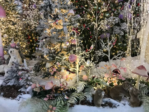 Decorações Ano Novo Para Centro Comercial Árvores Natal Artificiais Com — Fotografia de Stock