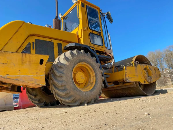 Large Powerful Modern Yellow Roller Asphalt Paving Repair Road Construction — Stock Photo, Image