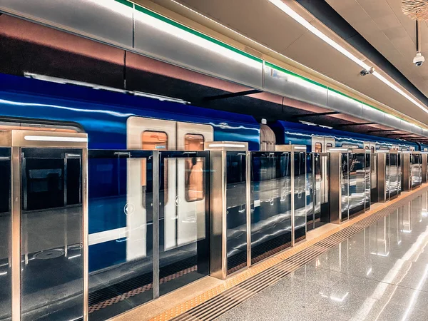 Novo Trem Metrô Moderno Azul Alta Velocidade Seguro Rápido Grande — Fotografia de Stock