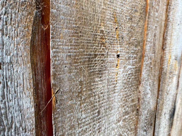 天然木材的褐色质感来自有结节的垂直木板 — 图库照片