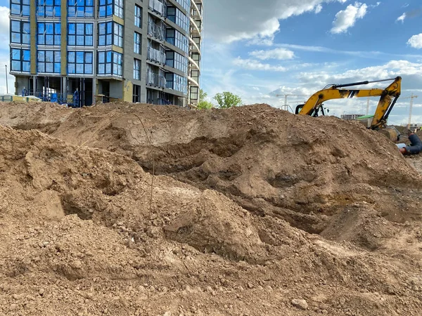 Excavadora Está Cavando Una Zanja Enorme Zanja Para Instalación Tuberías — Foto de Stock