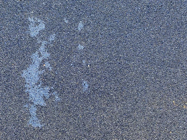 Niebieska Gumowa Nawierzchnia Antytraumatyczna Płytka Zabezpieczająca Boisku Sportowym Parku Publicznym — Zdjęcie stockowe