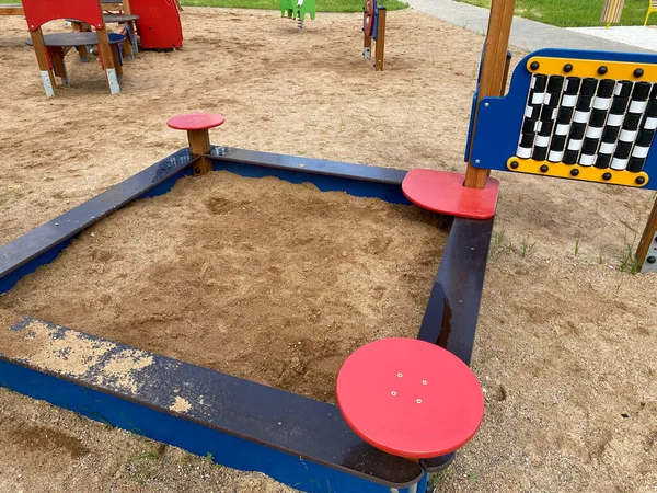Moderner Kinderspielplatz Einem Wohnblock — Stockfoto