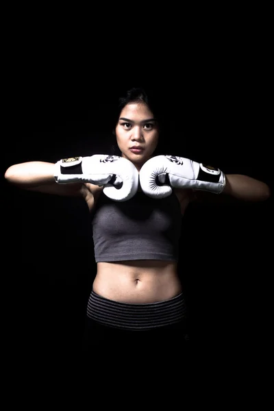 Asiatique femelle boxer — Photo