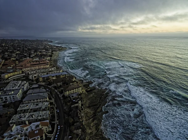 Beautiful city coast near ocean — Stock Photo, Image