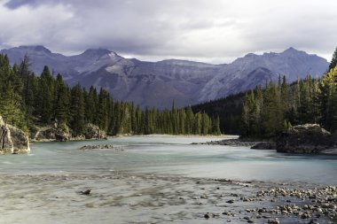 Dirsek Falls, Alberta, Kanada