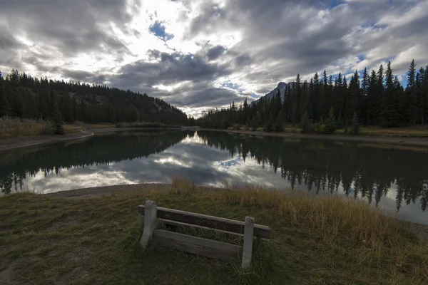 Dva Jack jezero, národní Park Banff — Stock fotografie