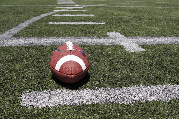 Американский футбол на поле
