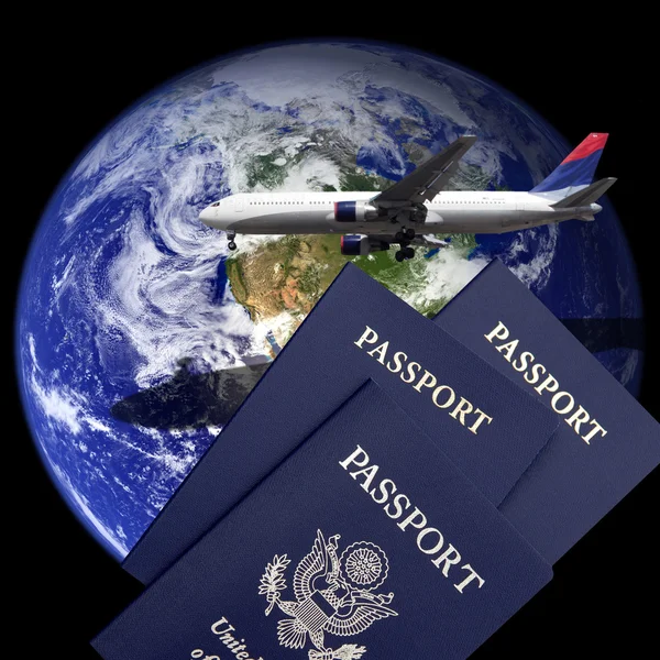 Avião, Passaportes Americanos e Terra — Fotografia de Stock