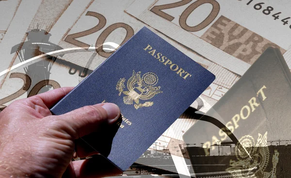 Passaporto in mano sulle banconote in euro — Foto Stock