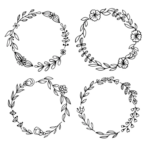 Lot de couronnes noires dessinées à la main sur blanc — Image vectorielle