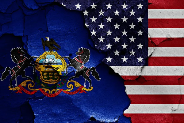 Flaggor Pennsylvania Och Usa Målade Sprucken Vägg Stockbild