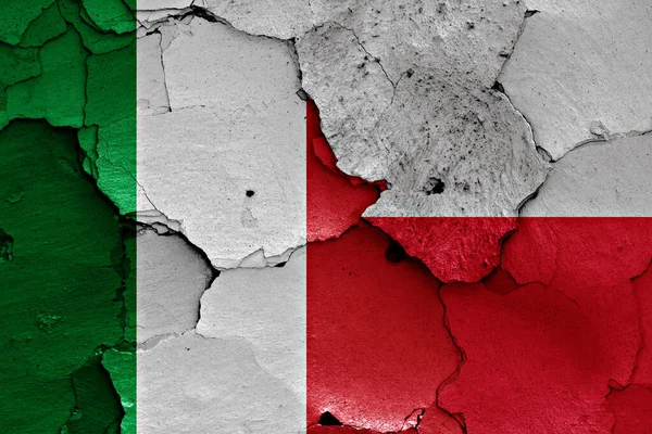 Vlaggen Van Italië Polen Geschilderd Gebarsten Muur — Stockfoto