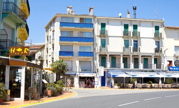 CERBERE, FRANCE - JULY 10, 2016: Mediterranean village of Cerbere, Cote Vermeille, Pyrenees Orientales, Roussillon, France — Stock Photo, Image