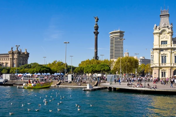 Barcelona, Spanje - 18 oktober 2014: Port Vell in Barcelona, Spanje Spanje — Stockfoto