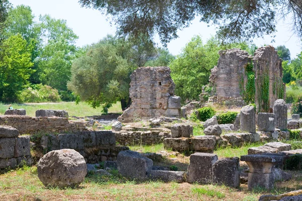 Olimpia, Grecja - 13 czerwca 2014: Budynek pozostaje w Starożytna Olimpia wykopalisk archeologicznych w Grecji na 13 czerwca 2014 — Zdjęcie stockowe