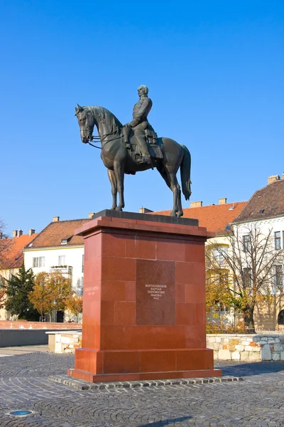 Budapest, Ungern - 05 November 2015: Monument till Artur Gorgey, en ungersk militär ledare — Stockfoto