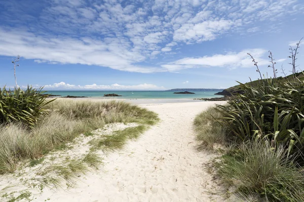 Spiaggia sull'isola di Herm, Regno Unito — Foto Stock