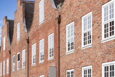 Tuğla cephe tipik Hollanda evlerin