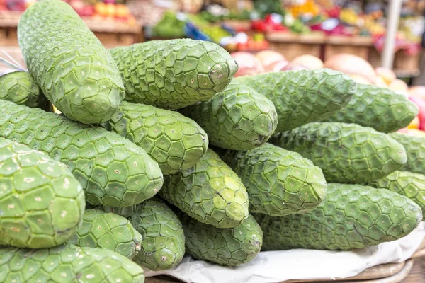 Anona fruits on display on a market — Stock Photo, Image