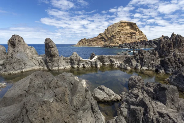 Formações rochosas na costa da Madeira (Portugal) — Fotografia de Stock