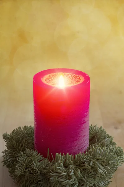 Burning candle with grunge background — Stock Photo, Image