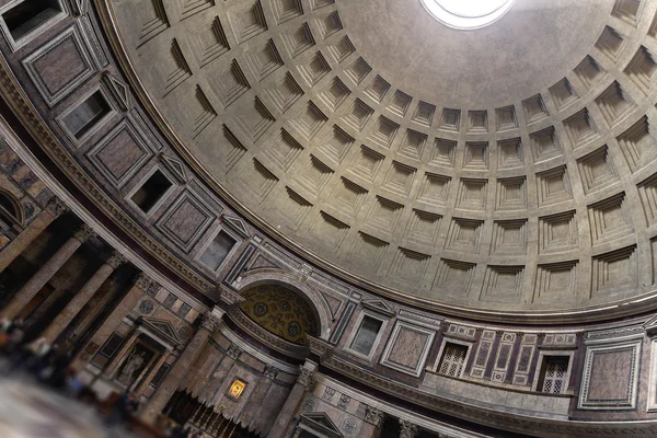 All'interno dell'edificio del Pantheon a Roma — Foto Stock