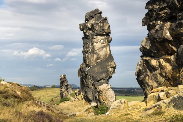 Klippformation, devil's wall, Weddersleben, Tyskland — Stockfoto