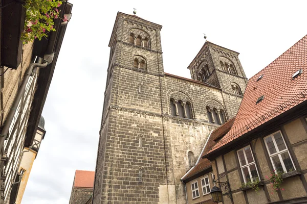 De kerk van de Stiftskirche in Quedlinburg, Duitsland — Stockfoto