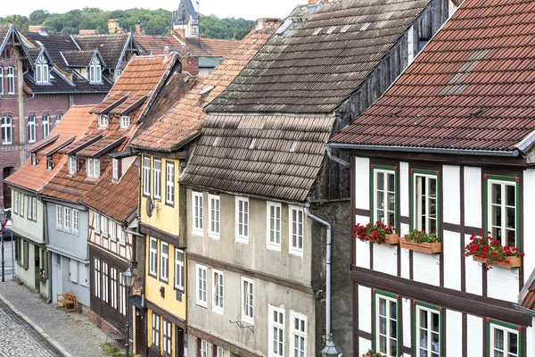 Ξύλινα σπίτια στην πόλη σε Quedlinburg, Γερμανία — Φωτογραφία Αρχείου